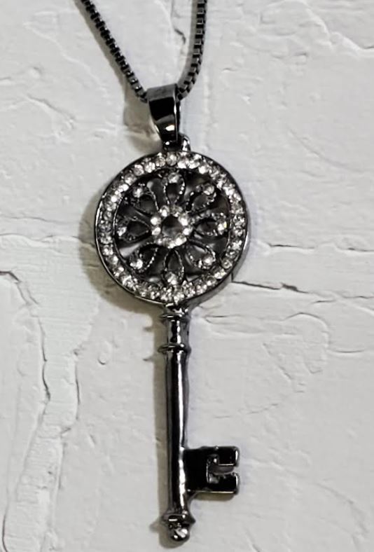 AZ636 Gun Metal Rhinestone Flower Key Necklace with FREE EARRINGS