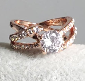 R613 Rose Gold Rhinestone Ring - Iris Fashion Jewelry