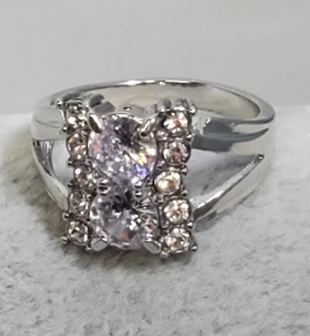 R715 Silver Gemstone Rhinestone Ring - Iris Fashion Jewelry