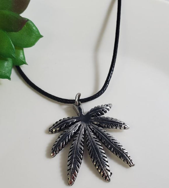 AZ830 Silver Pot Leaf Pendant on Leather Cord Necklace with FREE EARRINGS