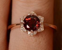 R289 Rose Gold Red Gemstone Flower Ring - Iris Fashion Jewelry