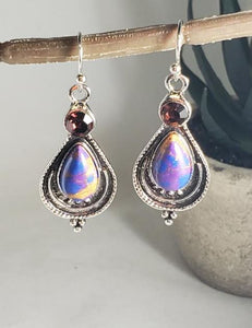 E877 Silver Purple Crackle Gem Earrings - Iris Fashion Jewelry