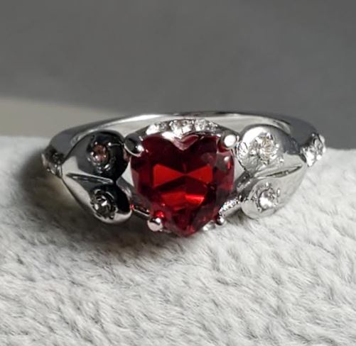 R238 Silver Red Heart Gemstone Rhinestone Ring - Iris Fashion Jewelry