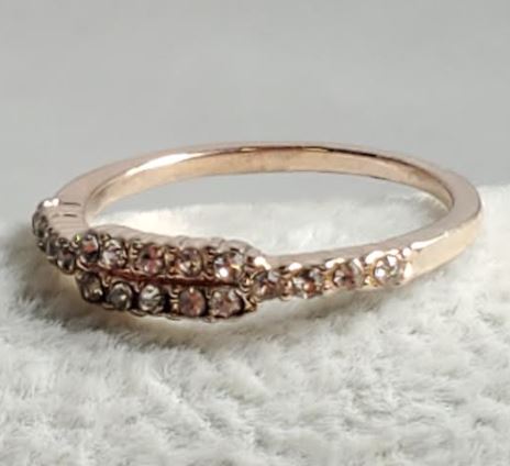 R501 Rose Gold Rhinestone Ring - Iris Fashion Jewelry