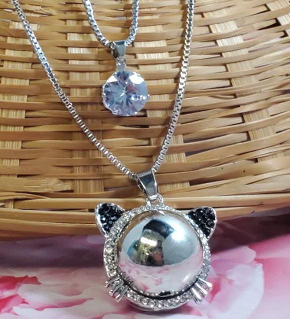 AZ247 Silver Kitty Cat Face Necklace with FREE Earrings