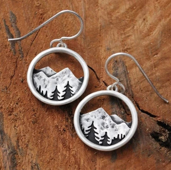 E1125 Silver Cutout Mountains Earrings - Iris Fashion Jewelry