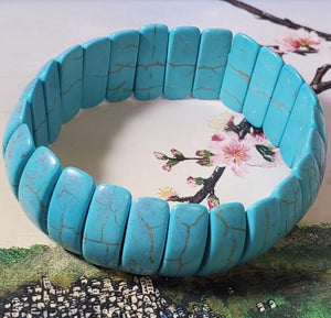 B1122 Turquoise Crackle Stone Bracelet - Iris Fashion Jewelry