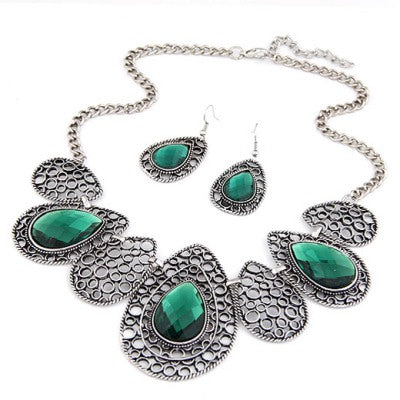 N62 Emerald Green Drop Pattern Gemstone Necklace with FREE Earrings - Iris Fashion Jewelry