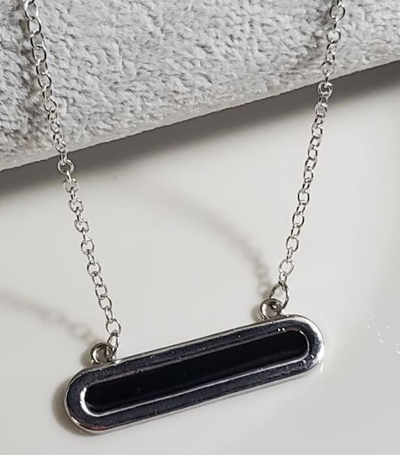 AZ09 Silver Black Horizontal Necklace with Free Earrings - Iris Fashion Jewelry
