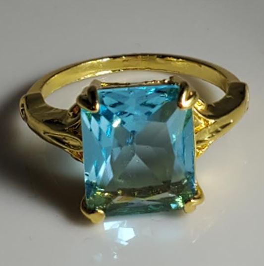 R93 Gold Blue Square Gemstone Ring - Iris Fashion Jewelry