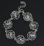 B539 Silver Round Dragon Bracelet