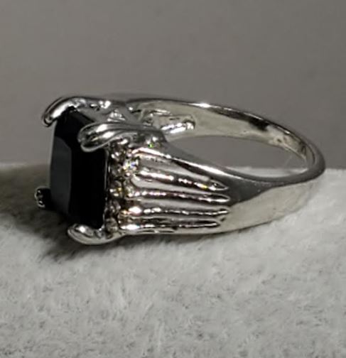 R641 Silver Black Square Gemstone Rhinestone Ring - Iris Fashion Jewelry