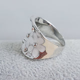 R437 Silver White Flower Ring - Iris Fashion Jewelry